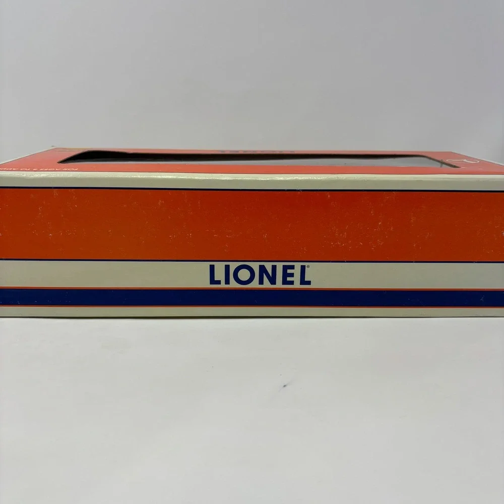 Lionel 6461 Depressed-Center Flatcar with ERTL Case 4WD Tractor 6-16957 O Gauge